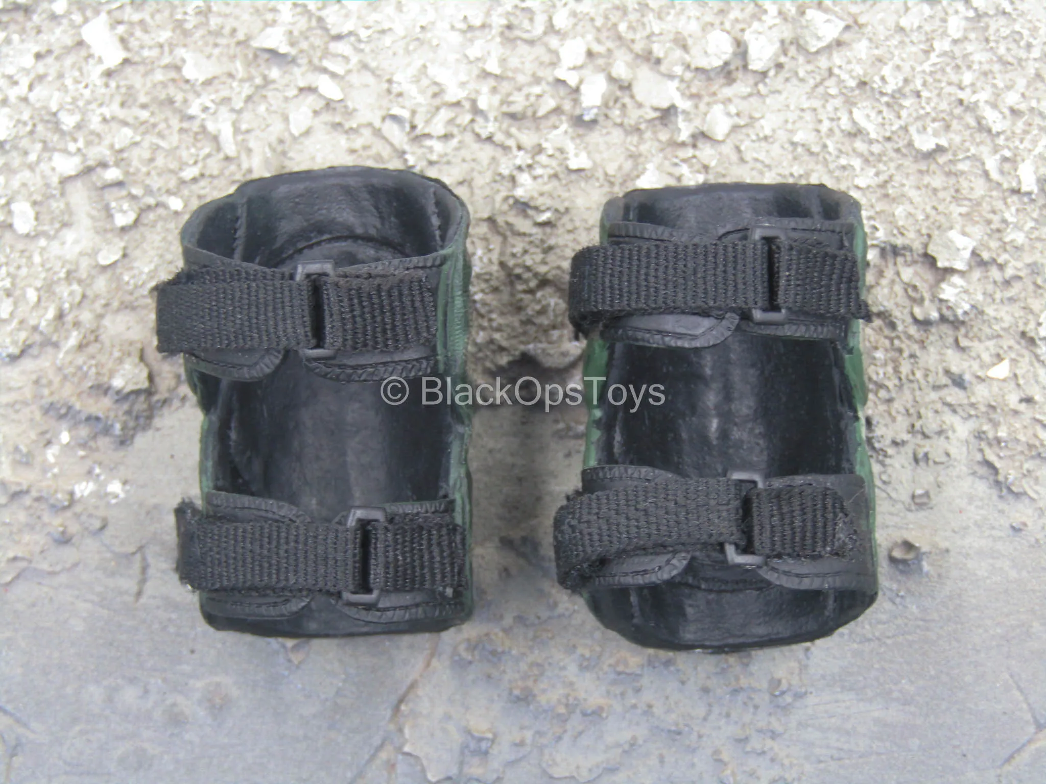 10th Special Forces Group - Woodland Camo Kneepads